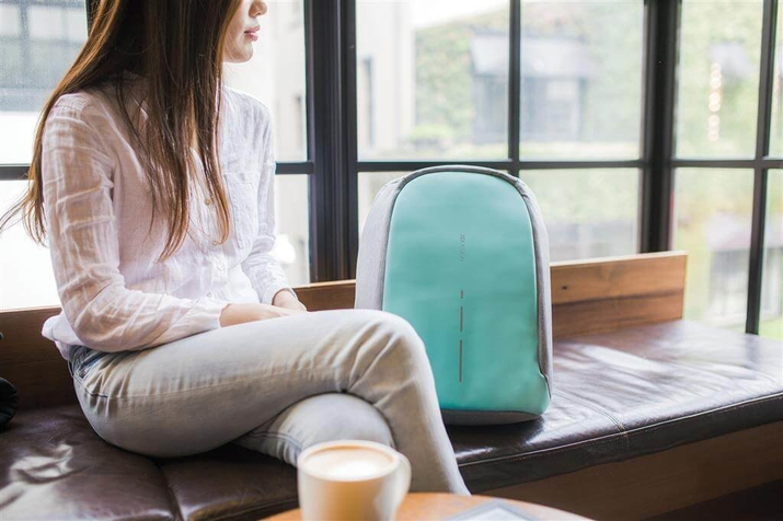 Plecak antykradzieżowy na laptopa oraz tablet Bobby Compact (Szary-Miętowy)