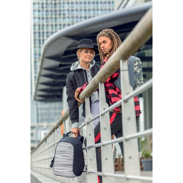 Plecak antykradzieżowy na laptopa oraz tablet Bobby Compact (Zebra)