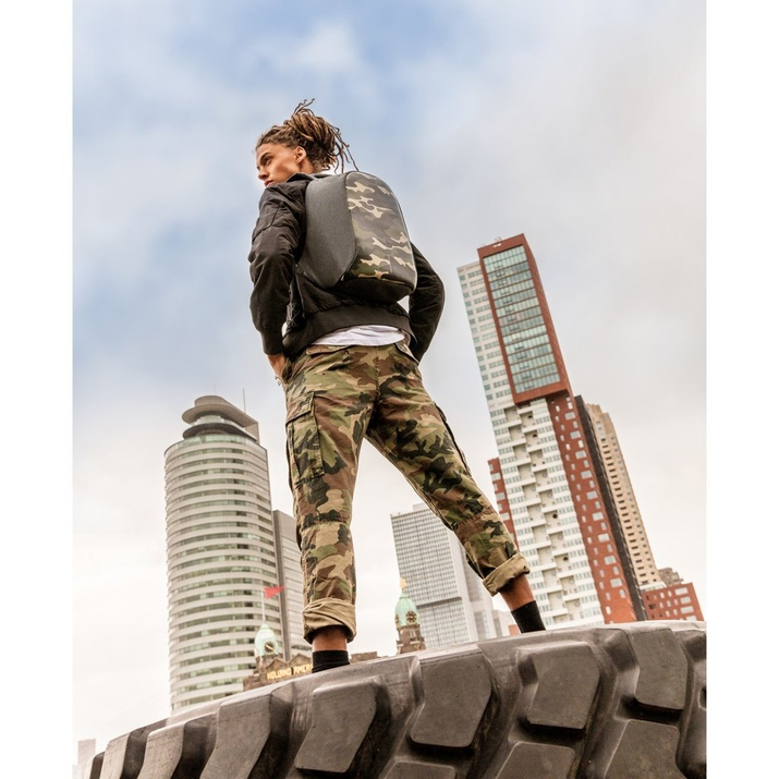 Plecak antykradzieżowy na laptopa oraz tablet Bobby Compact (kamuflaż zielony)